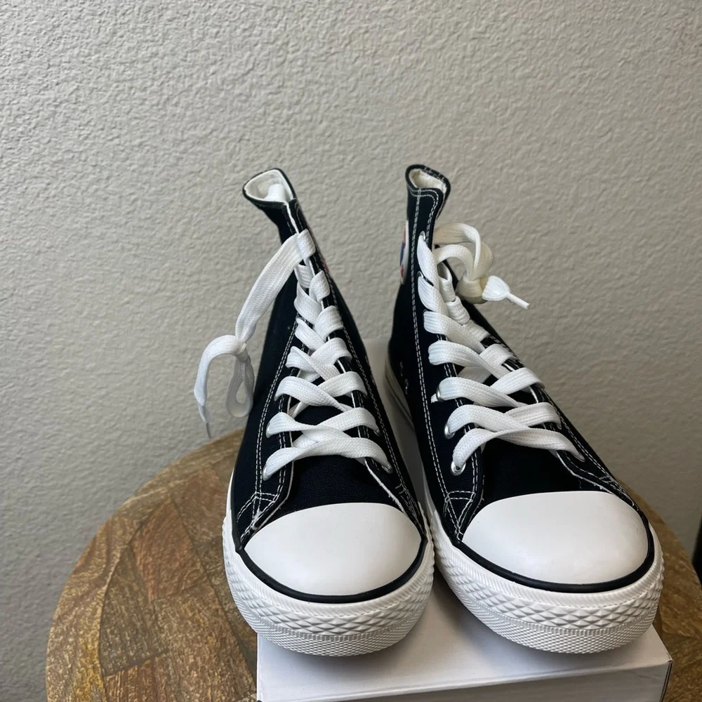 Mens 9.5 Black High Top Sneakers - Picture 3 of 6